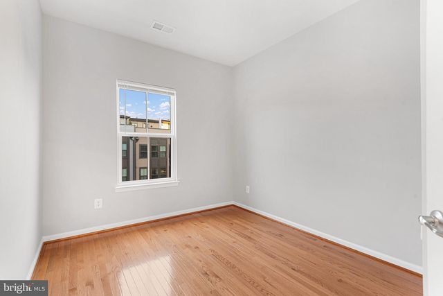 22273 SIMS TER, Ashburn, VA 20148