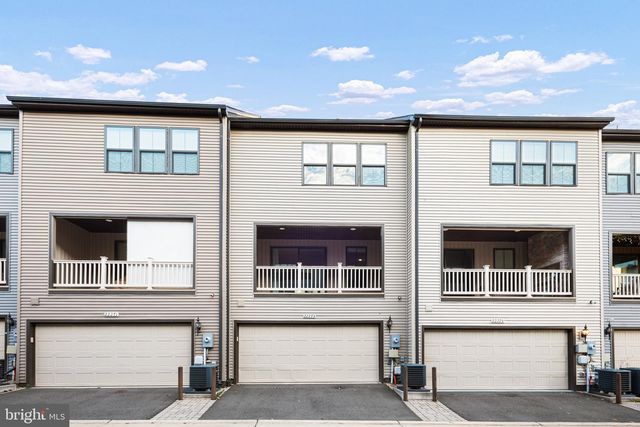 22273 SIMS TER, Ashburn, VA 20148