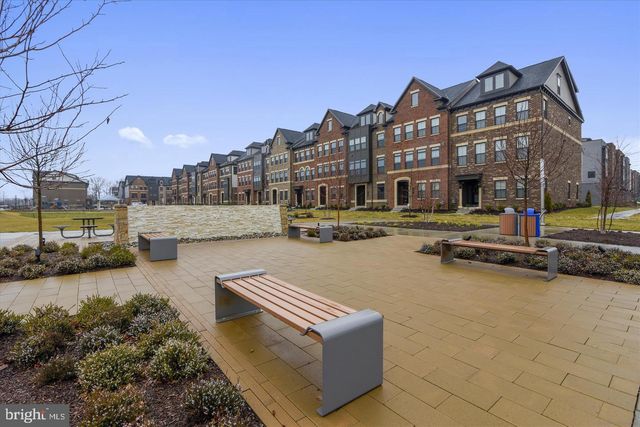 22273 SIMS TER, Ashburn, VA 20148