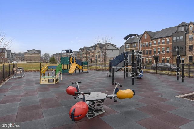 22273 SIMS TER, Ashburn, VA 20148