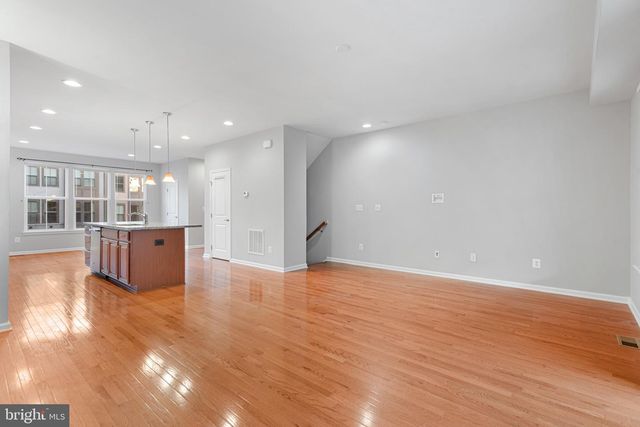 22273 SIMS TER, Ashburn, VA 20148