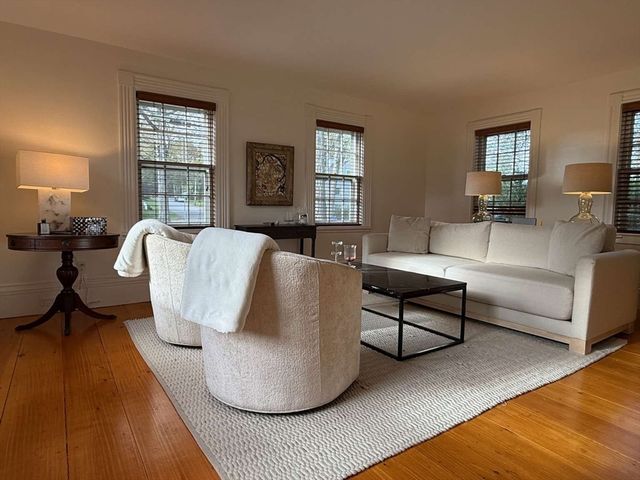 105 Elm Street A, Andover, MA 01810