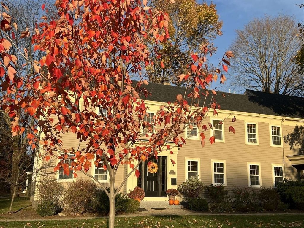 105 Elm Street A, Andover, MA 01810