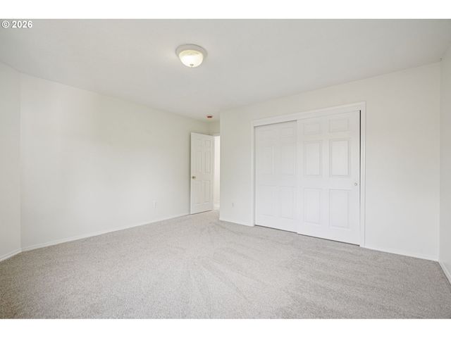 5052 Nw MILLSTONE Way, Portland, OR 97229