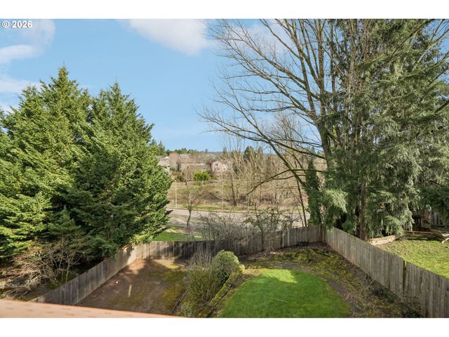 5052 Nw MILLSTONE Way, Portland, OR 97229