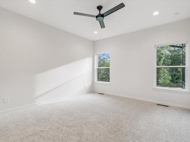 658 Maclan Court, Iowa City, IA 52246