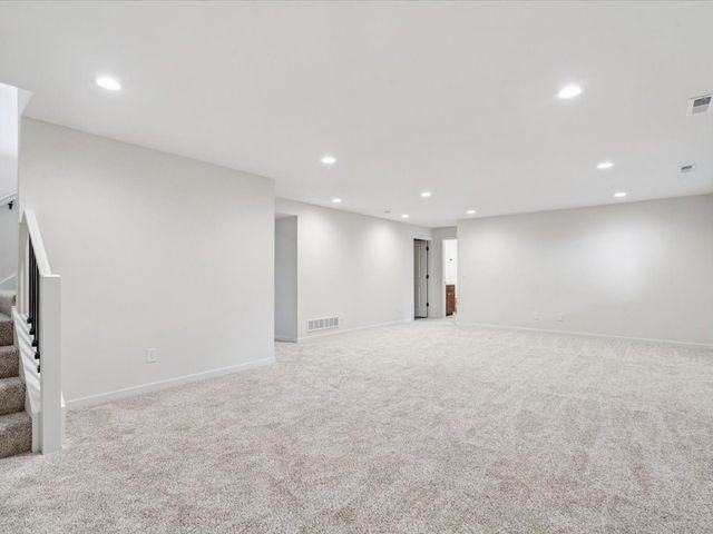 658 Maclan Court, Iowa City, IA 52246