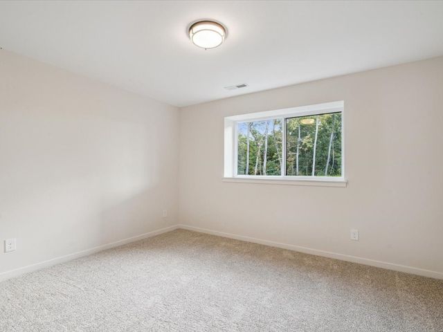 658 Maclan Court, Iowa City, IA 52246