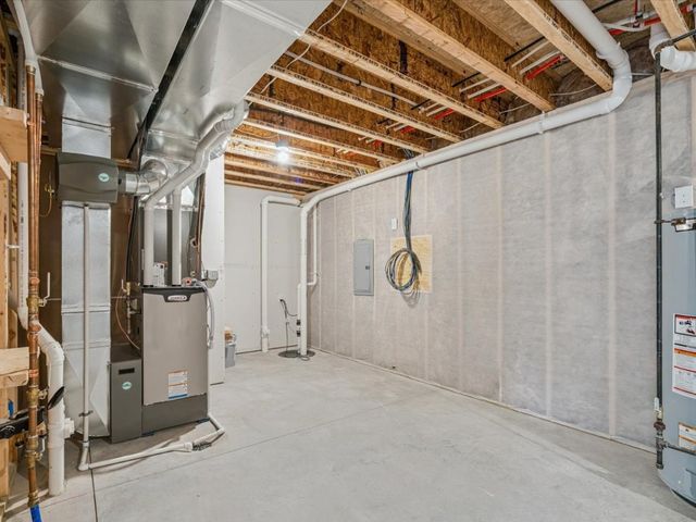 658 Maclan Court, Iowa City, IA 52246