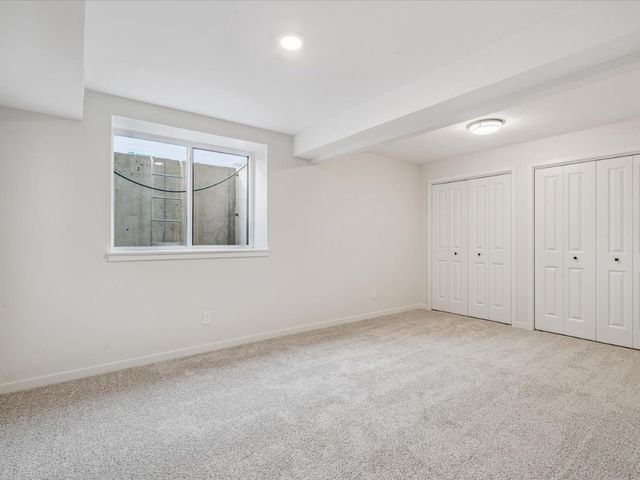 658 Maclan Court, Iowa City, IA 52246