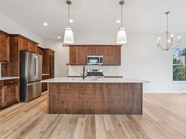 658 Maclan Court, Iowa City, IA 52246