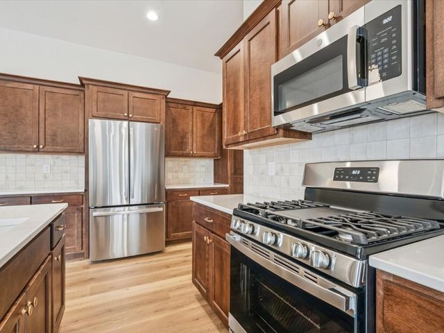 658 Maclan Court, Iowa City, IA 52246