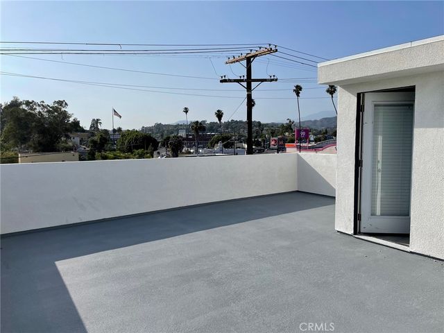 118 S Ave 63, Highland Park, CA 90042
