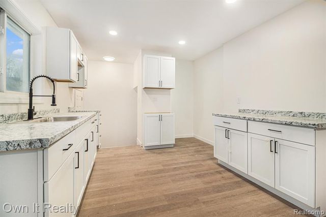 29959 Glenwood Street, Inkster, MI 48141