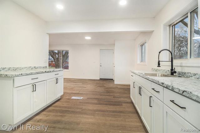 29959 Glenwood Street, Inkster, MI 48141