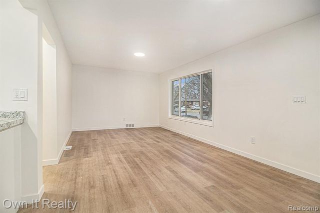 29959 Glenwood Street, Inkster, MI 48141