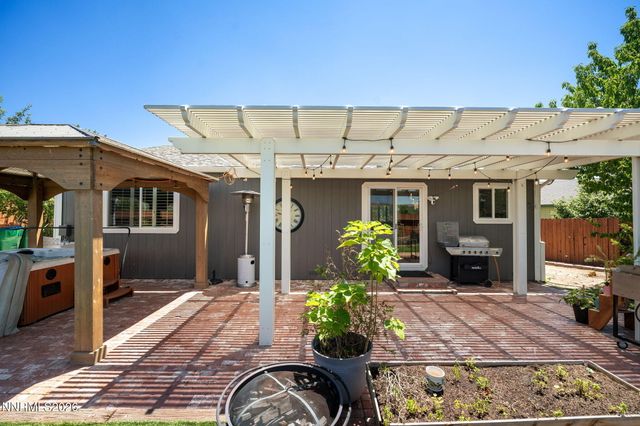 5633 Ranch Court, Sun Valley, NV 89433
