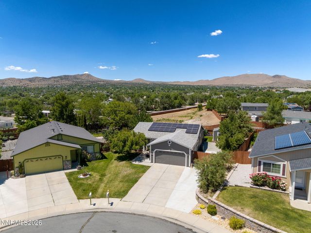 5633 Ranch Court, Sun Valley, NV 89433