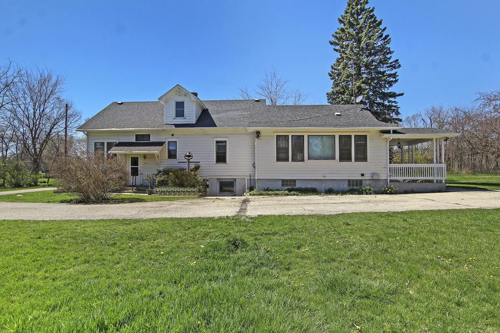 2031 30th AVENUE, Kenosha, WI 53144
