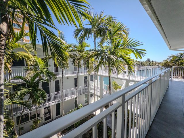 2430 NE 135th Street 2430, North Miami, FL 33181