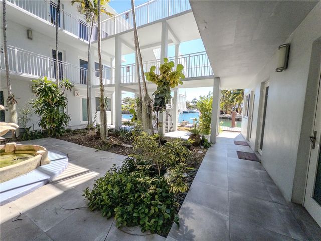 2430 NE 135th Street 2430, North Miami, FL 33181