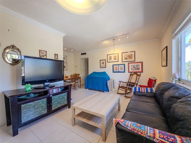 2430 NE 135th Street 2430, North Miami, FL 33181