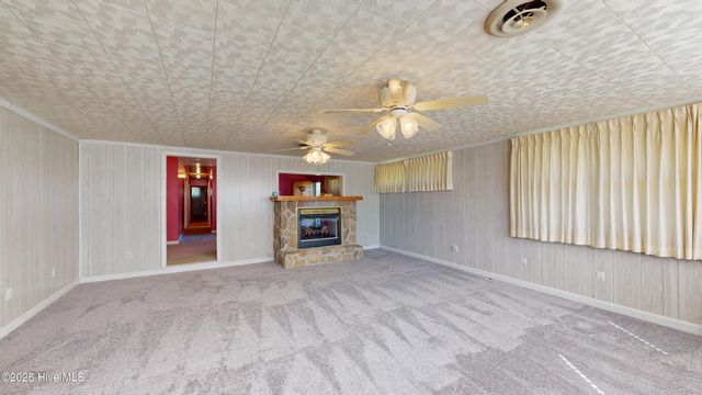 409 Henderson Drive, Jacksonville, NC 28540