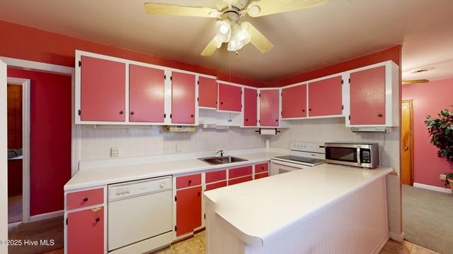 409 Henderson Drive, Jacksonville, NC 28540