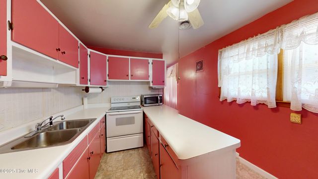 409 Henderson Drive, Jacksonville, NC 28540