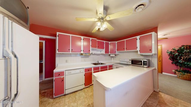 409 Henderson Drive, Jacksonville, NC 28540