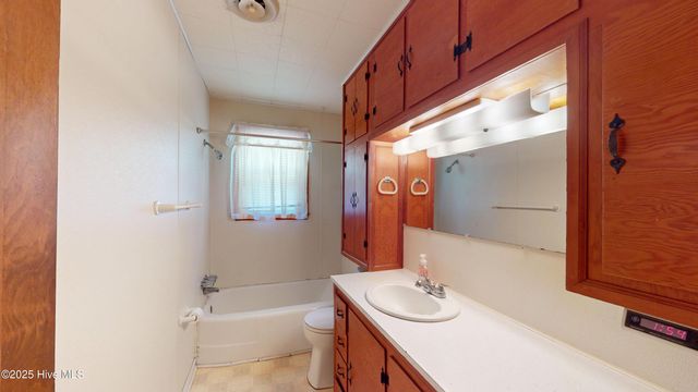 409 Henderson Drive, Jacksonville, NC 28540