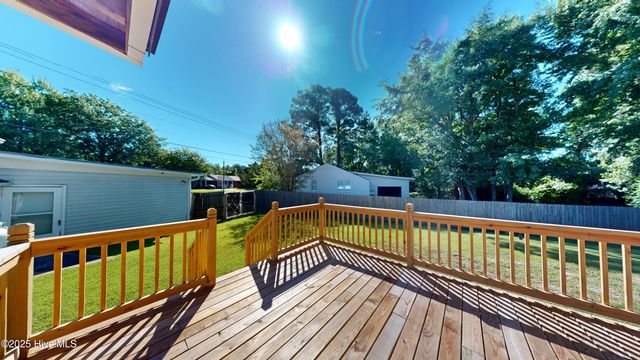 409 Henderson Drive, Jacksonville, NC 28540