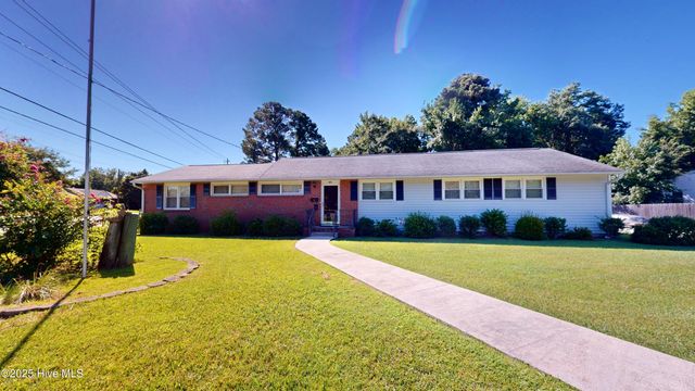 409 Henderson Drive, Jacksonville, NC 28540