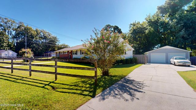 409 Henderson Drive, Jacksonville, NC 28540