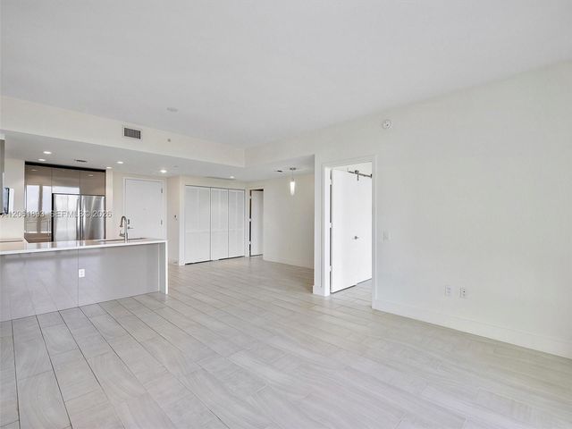 2000 Metropica Way 502, Sunrise, FL 33323