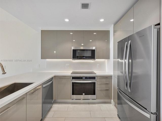 2000 Metropica Way 502, Sunrise, FL 33323
