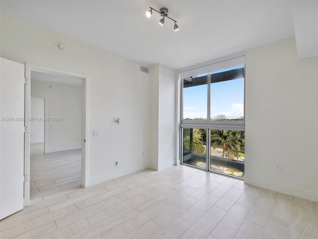 2000 Metropica Way 502, Sunrise, FL 33323