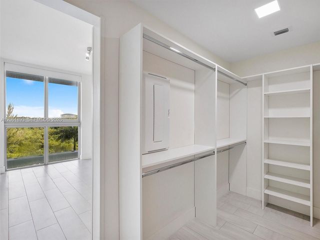 2000 Metropica Way 502, Sunrise, FL 33323