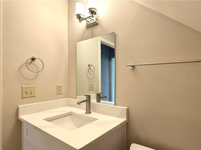 11175 Linbrook Lane, Johns Creek, GA 30097