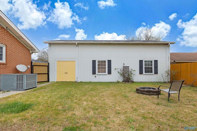 413 Apple Avenue, Albertville, AL 35950