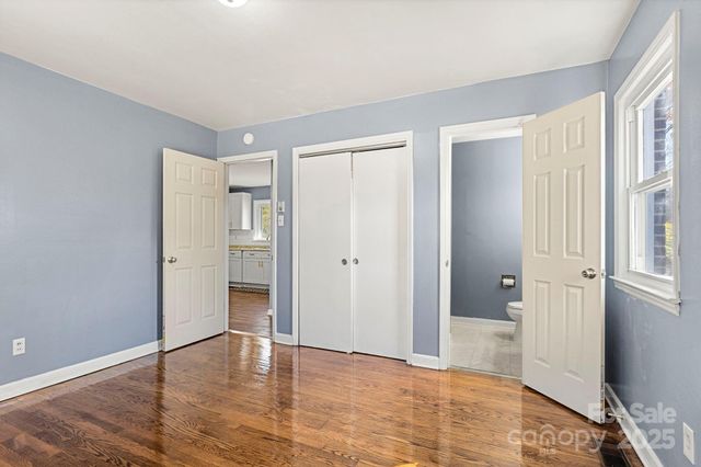 844 Squirrel Hill Road, Charlotte, NC 28213