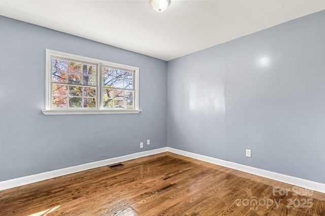 844 Squirrel Hill Road, Charlotte, NC 28213