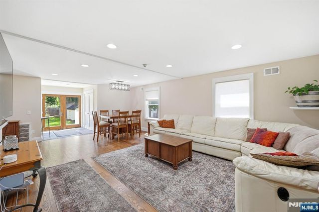 188 Doretta Street, River Vale, NJ 07675