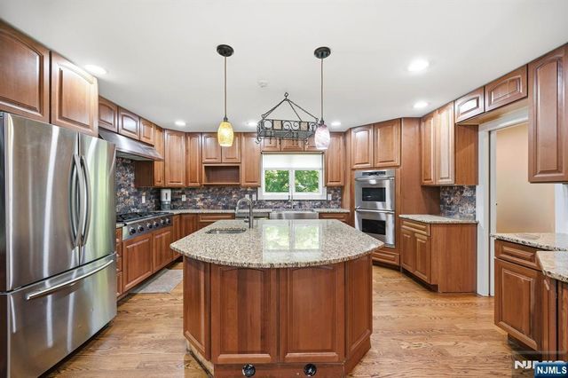 188 Doretta Street, River Vale, NJ 07675