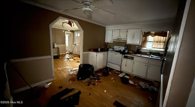 484 Yellow Skin Road, Autryville, NC 28318