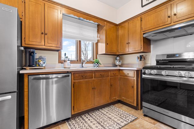 1503 WHITNEY, Belvidere, IL 61008