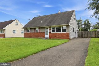 1304 NANCY, Bristol, PA 19021