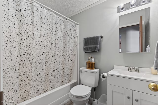 3541 Greenbriar Avenue, Alliance, OH 44601