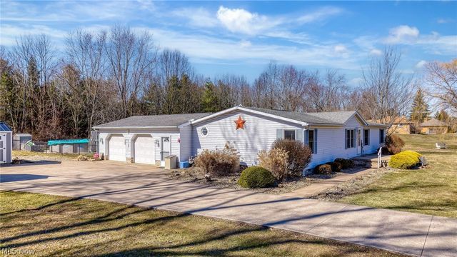 3541 Greenbriar Avenue, Alliance, OH 44601