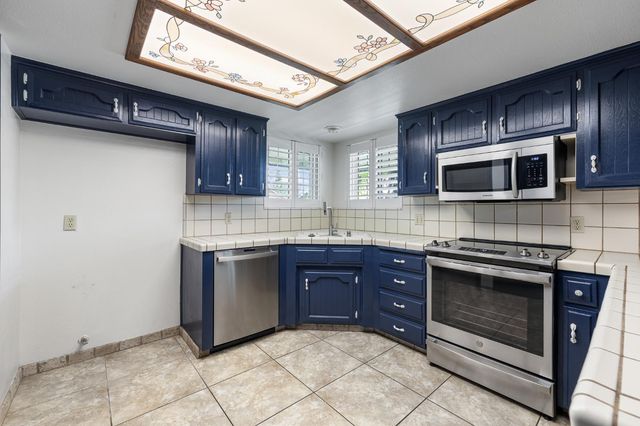 3074 Burgan Avenue, Clovis, CA 93611